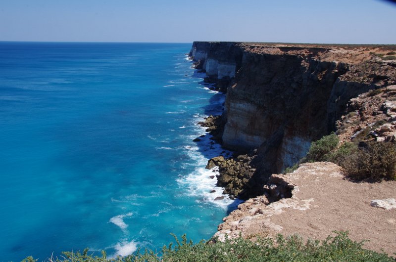 Australia12-206_tifj.jpg - Nullarbor Cliffs