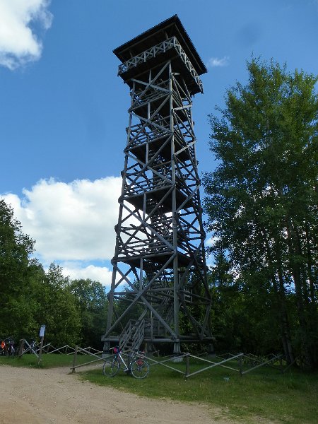 Baltikum-P255.JPG - Holzkonstruktion des Harimägi Turms