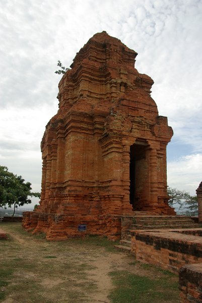 IMGP8681.JPG - Cham Tower in Phan Thiet