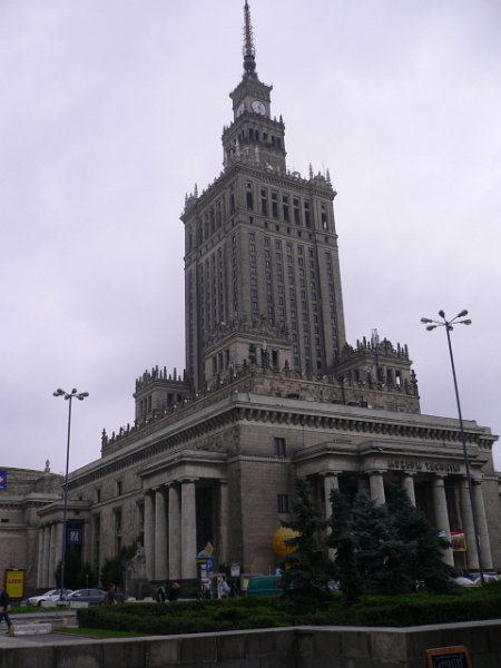 Polen_10-623.JPG - Warschau, Kulturpalast. Die Stadt zählt 1.63 Mio Einwohner