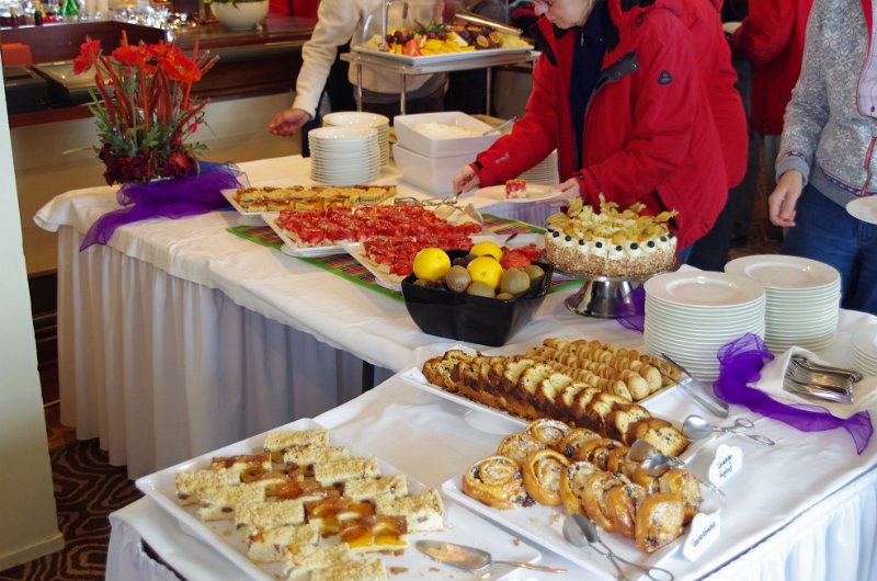 IMGP8680.jpg - Täglich ab 16.00 gibt's Kaffee und Kuchen